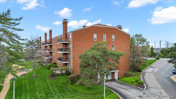 10358 Chimney Rock Drive 2  St Louis MO 63146 photo