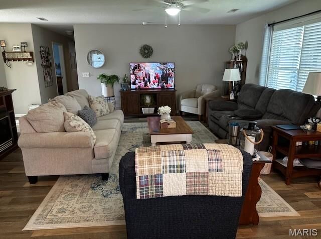 Property Photo:  1010 Pine Street  MO 63801 