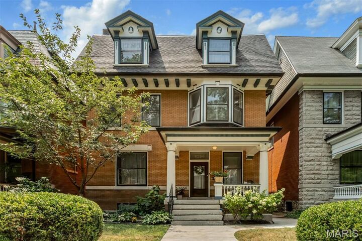 6154 Kingsbury Avenue  St Louis MO 63112 photo
