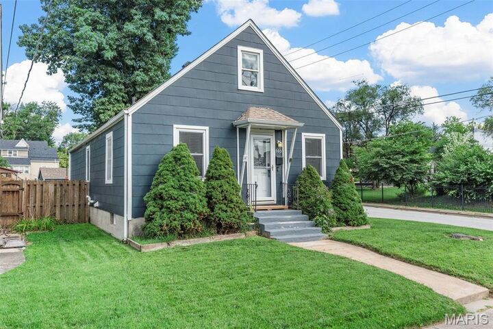 503 S Benton Avenue  St Charles MO 63301 photo