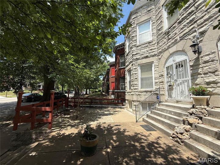 Property Photo:  3217 Lafayette Avenue  MO 63104 