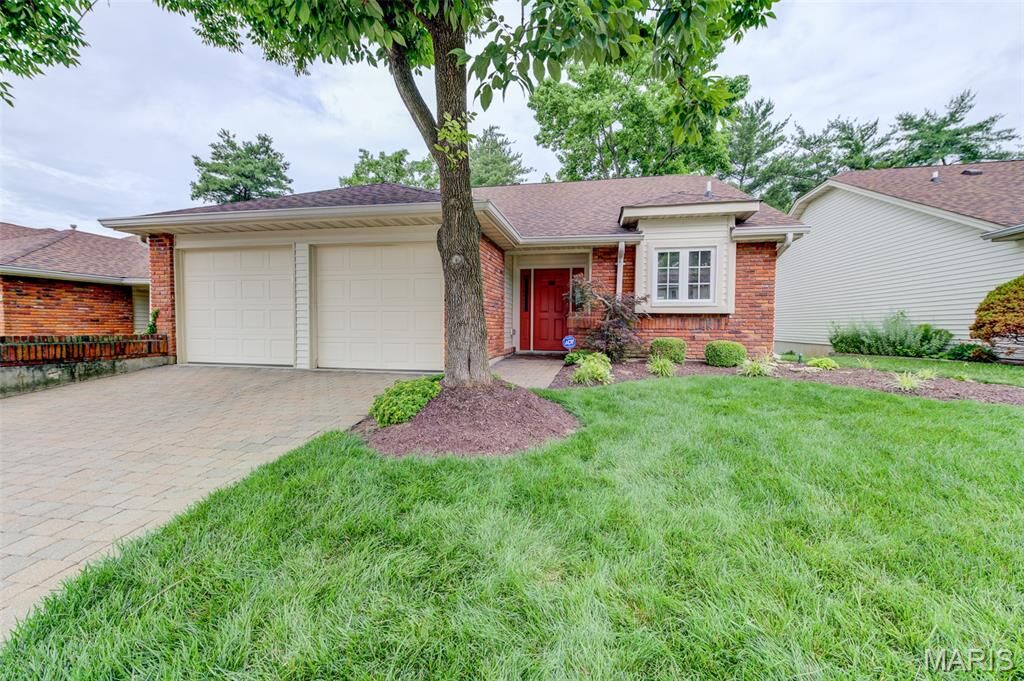 Property Photo: 12938 Autumn View Drive MO 63146