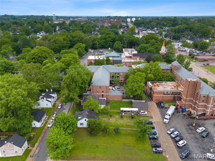 Property Photo:  702 Jackson Street  MO 63301 