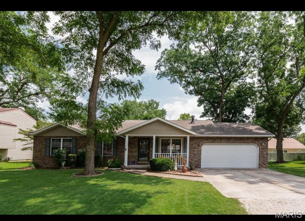 Property Photo:  326 S 5th Street  IL 62258 