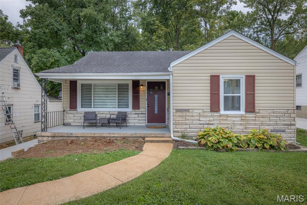 Property Photo:  827 Water Street  MO 63301 