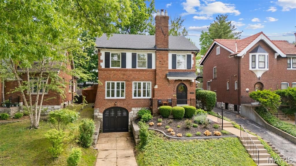 Property Photo: 7424 University Drive MO 63130