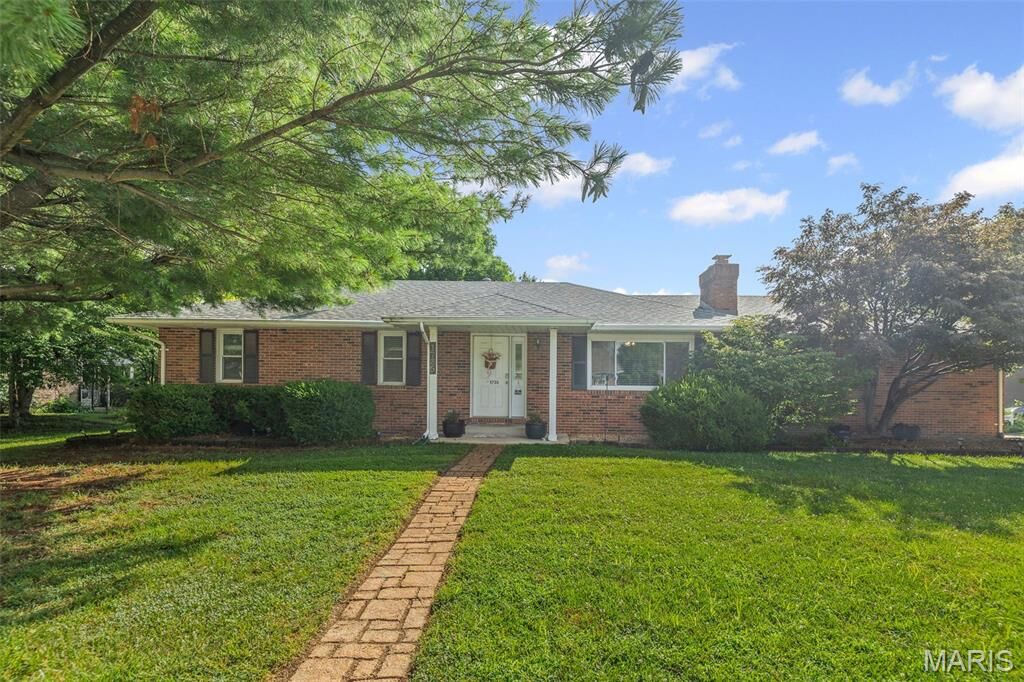 Property Photo:  1735 Meadow Lane  IL 62025 