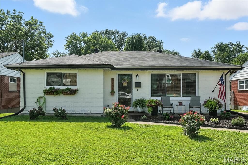 Property Photo: 8206 Hildesheim Avenue MO 63123