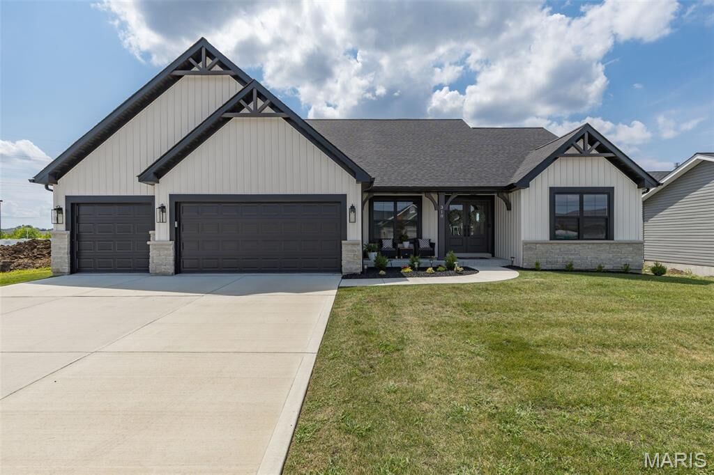 Property Photo: 310 Summer Glen Lane MO 63301