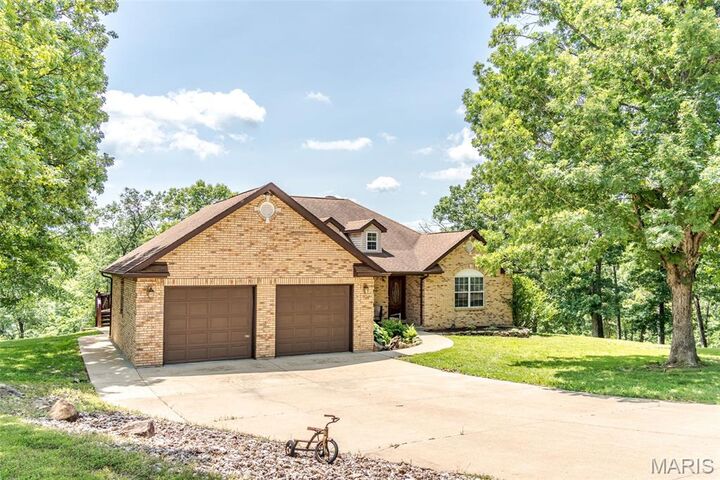 Property Photo:  622 Elk Run  MO 63077