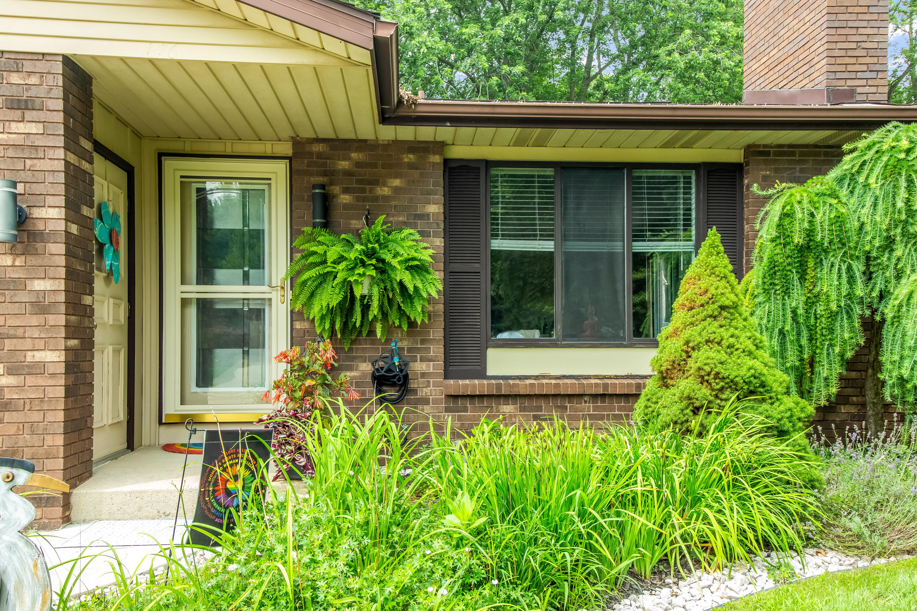 Property Photo: 476 Amity Street MI 49406