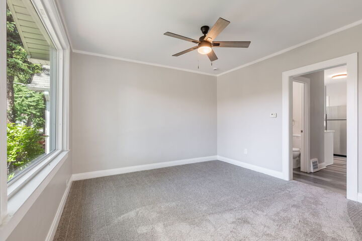 Property Photo: 2431 N New England Avenue IL 60707