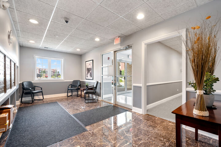 Property Photo: 7061 W Touhy Avenue 502 IL 60714