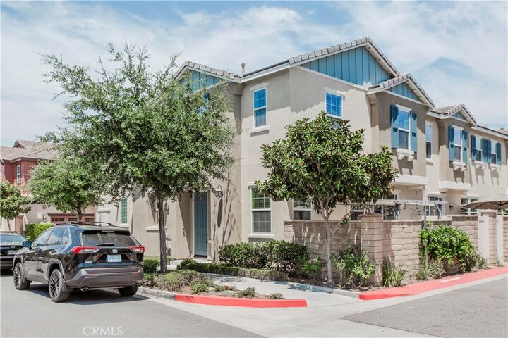 Property Photo: 22059 Barrington Way CA 91350