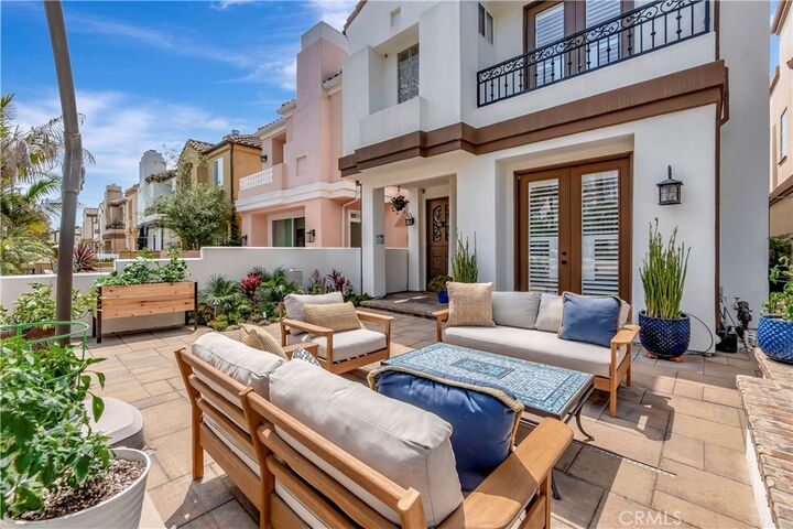 Property Photo:  517 21st Street  CA 92648