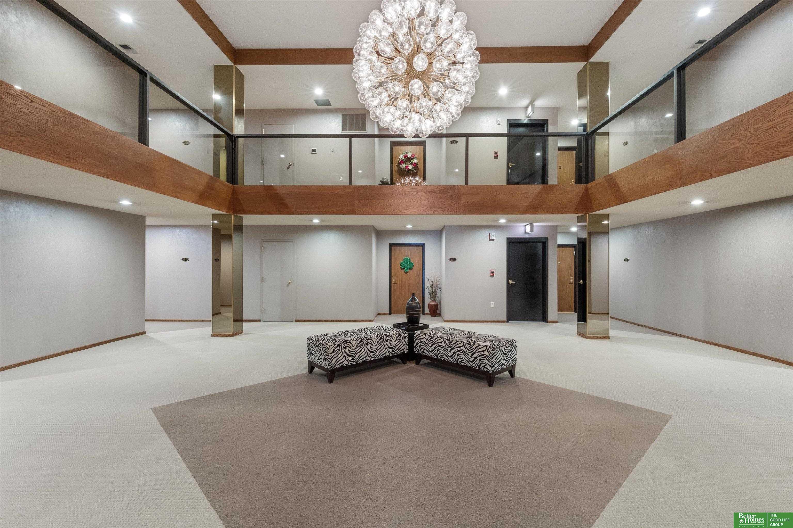 Property Photo: 770 N 93 Street 1B4 NE 68114-9999