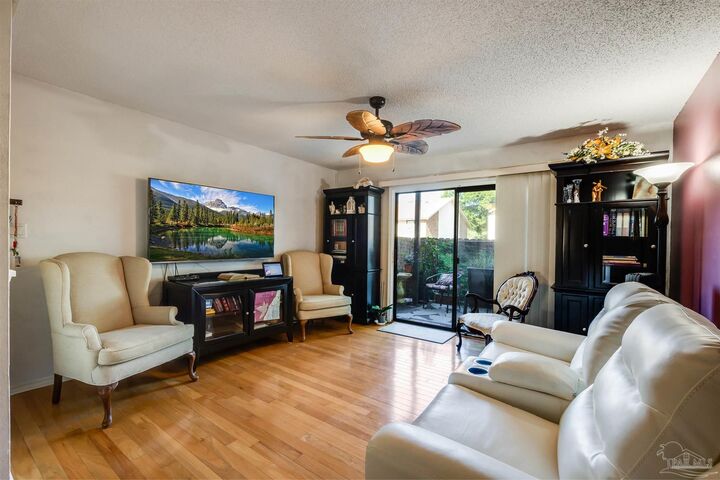 Property Photo:  2201 Scenic Hwy B3  FL 32503 