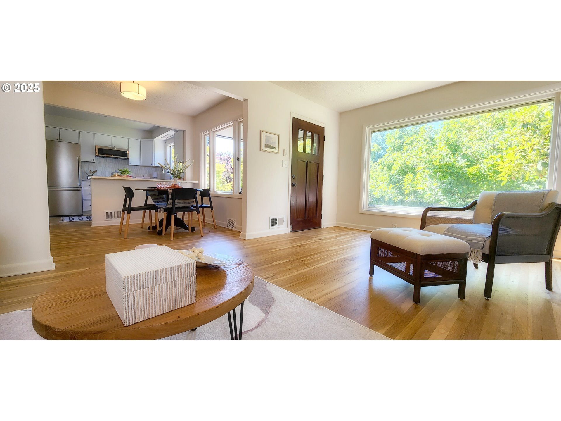 Property Photo: 0337 S Vermont St OR 97219