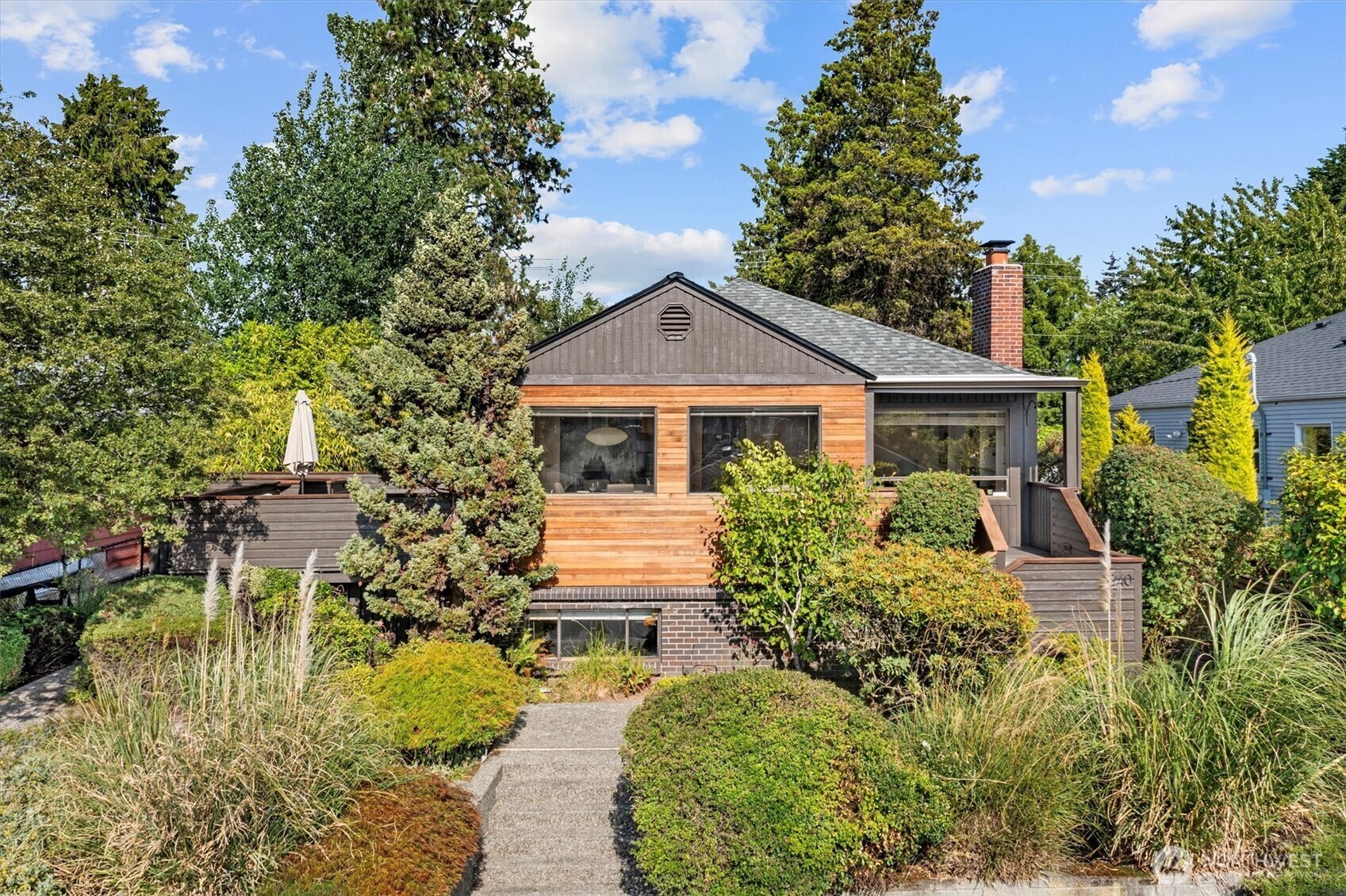 Property Photo: 9740 Phinney Avenue N WA 98103