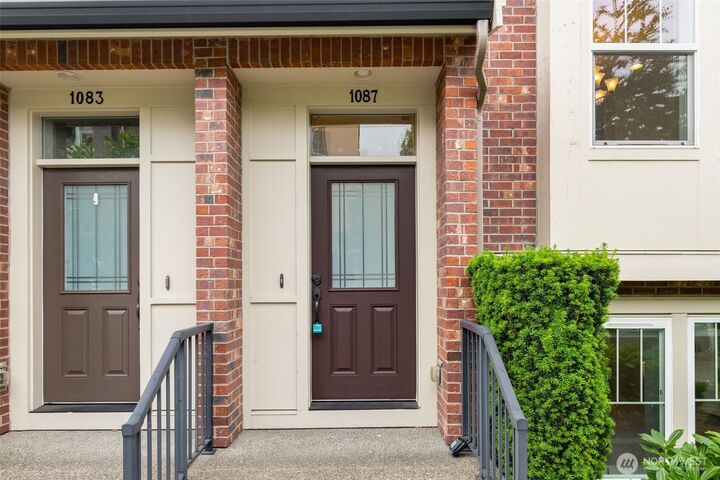 Property Photo: 1087 10th Avenue NE WA 98029