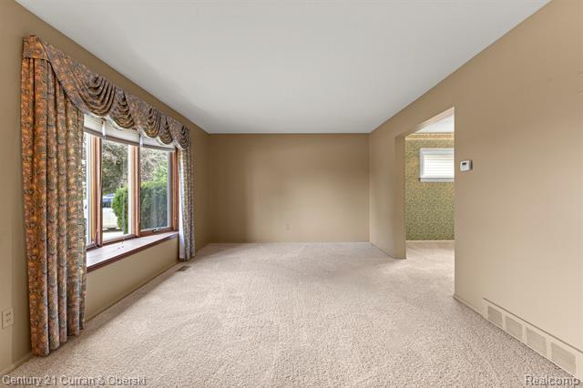 Property Photo: 36657 Dowling Street MI 48150
