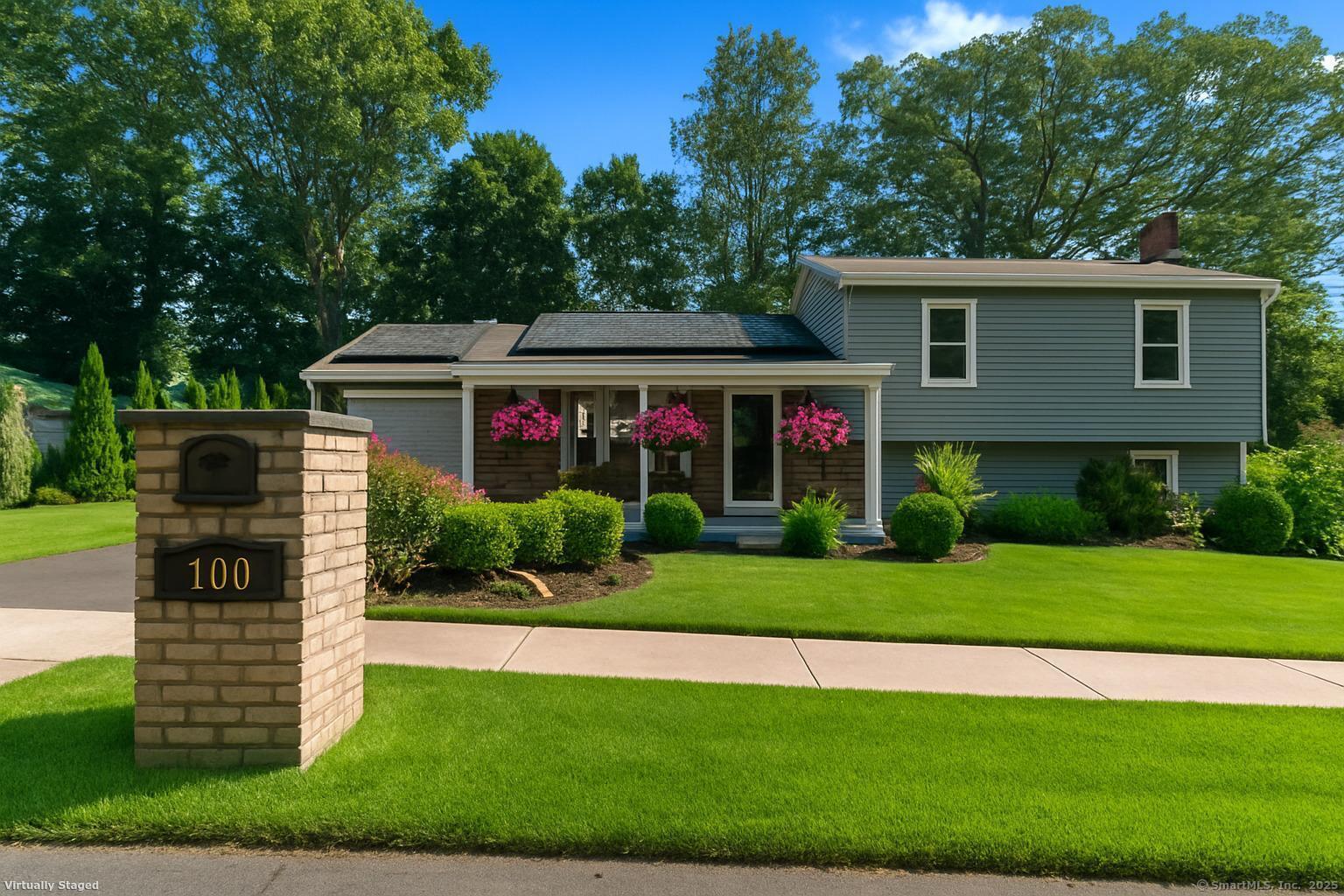 Property Photo:  100 Anns Farm Road  CT 06518 