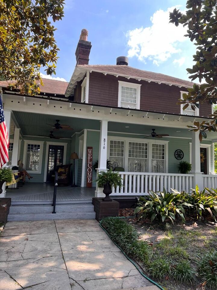 Property Photo: 816 W Central Ave GA 31750