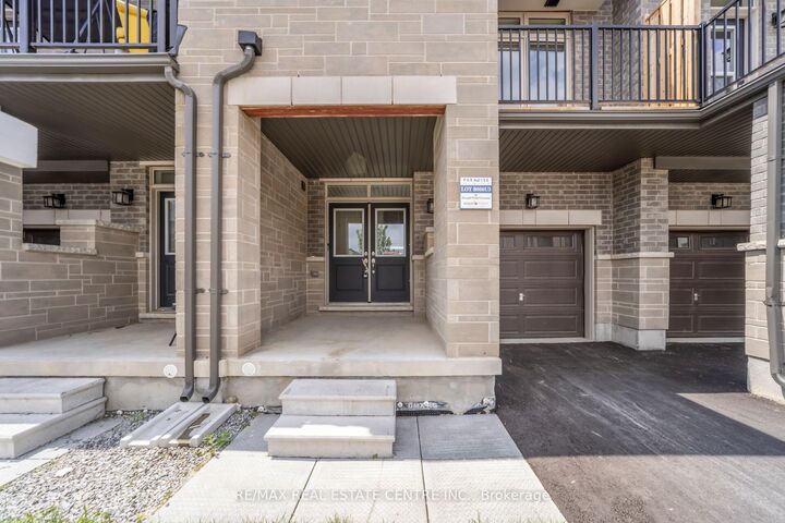 Property Photo:  83 Donald Ficht Crescent  ON L7A 5H6 