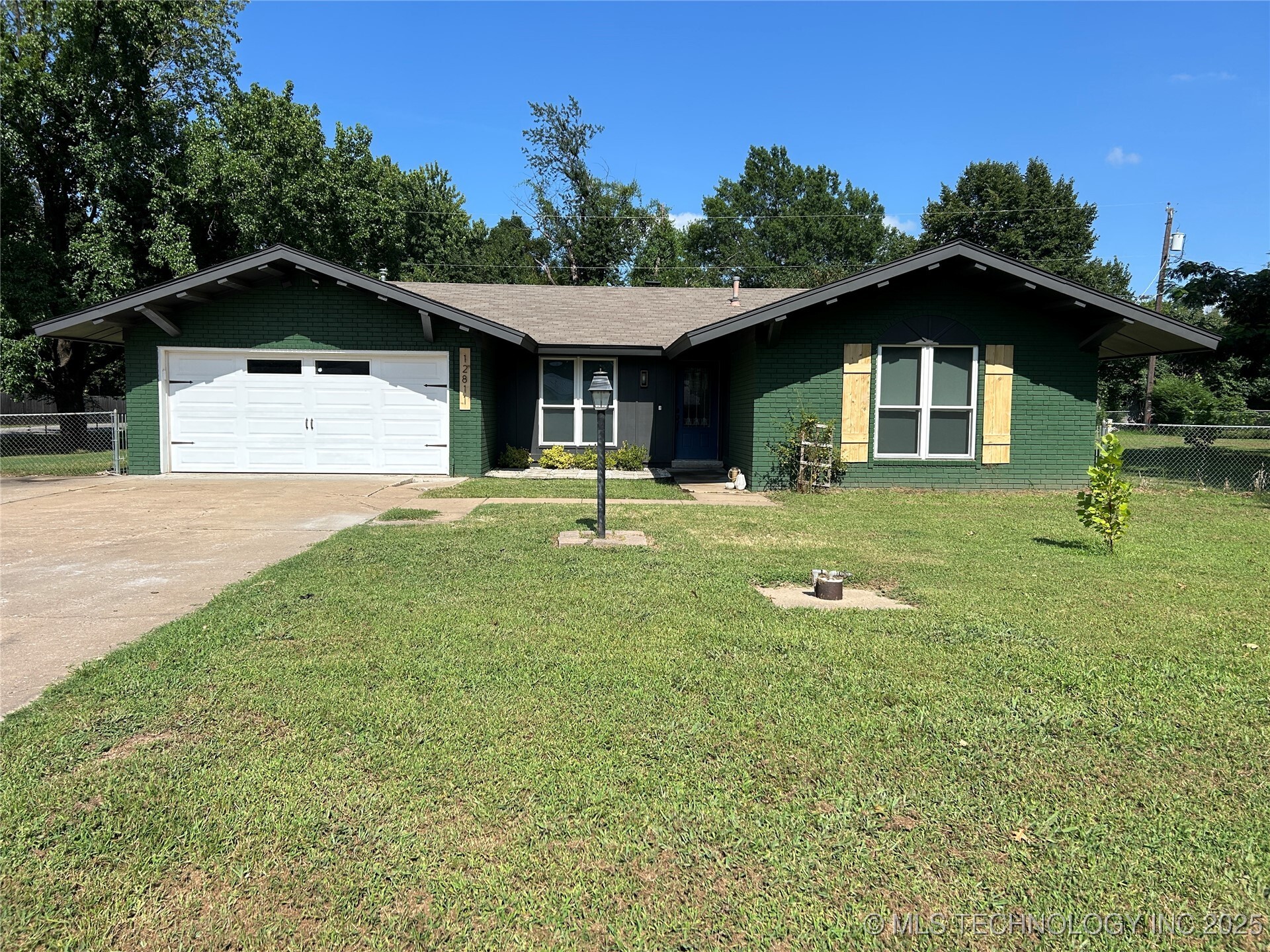 Property Photo:  12811 S 124th  OK 74011 