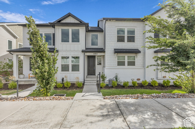 Property Photo: 13963 S Wide Ridge Way UT 84096