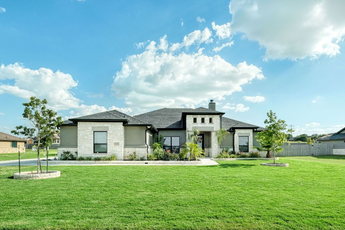 Property Photo:  1127 Northcross Drive  TX 76571 