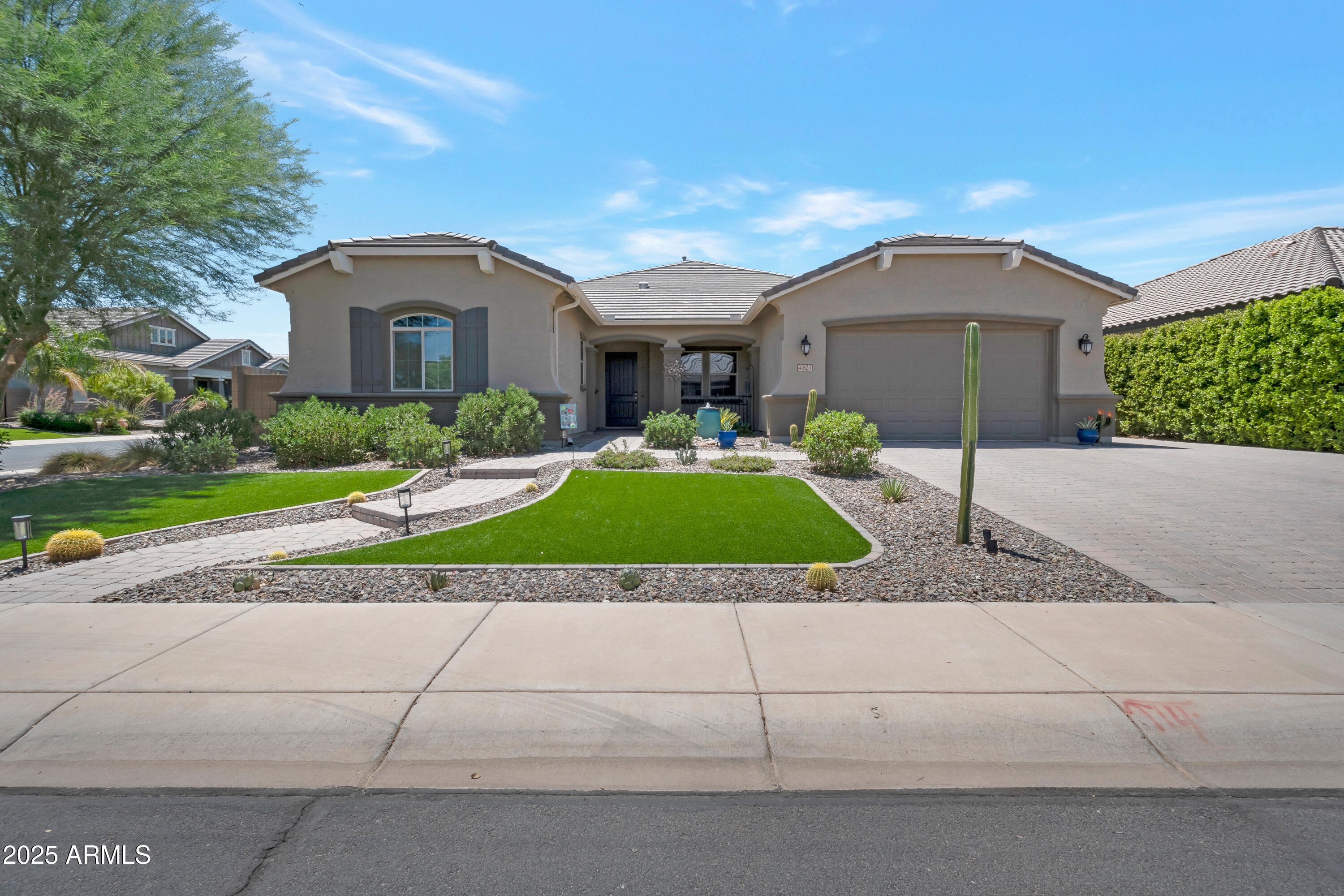 Property Photo: 41823 W Arvada Lane AZ 85138
