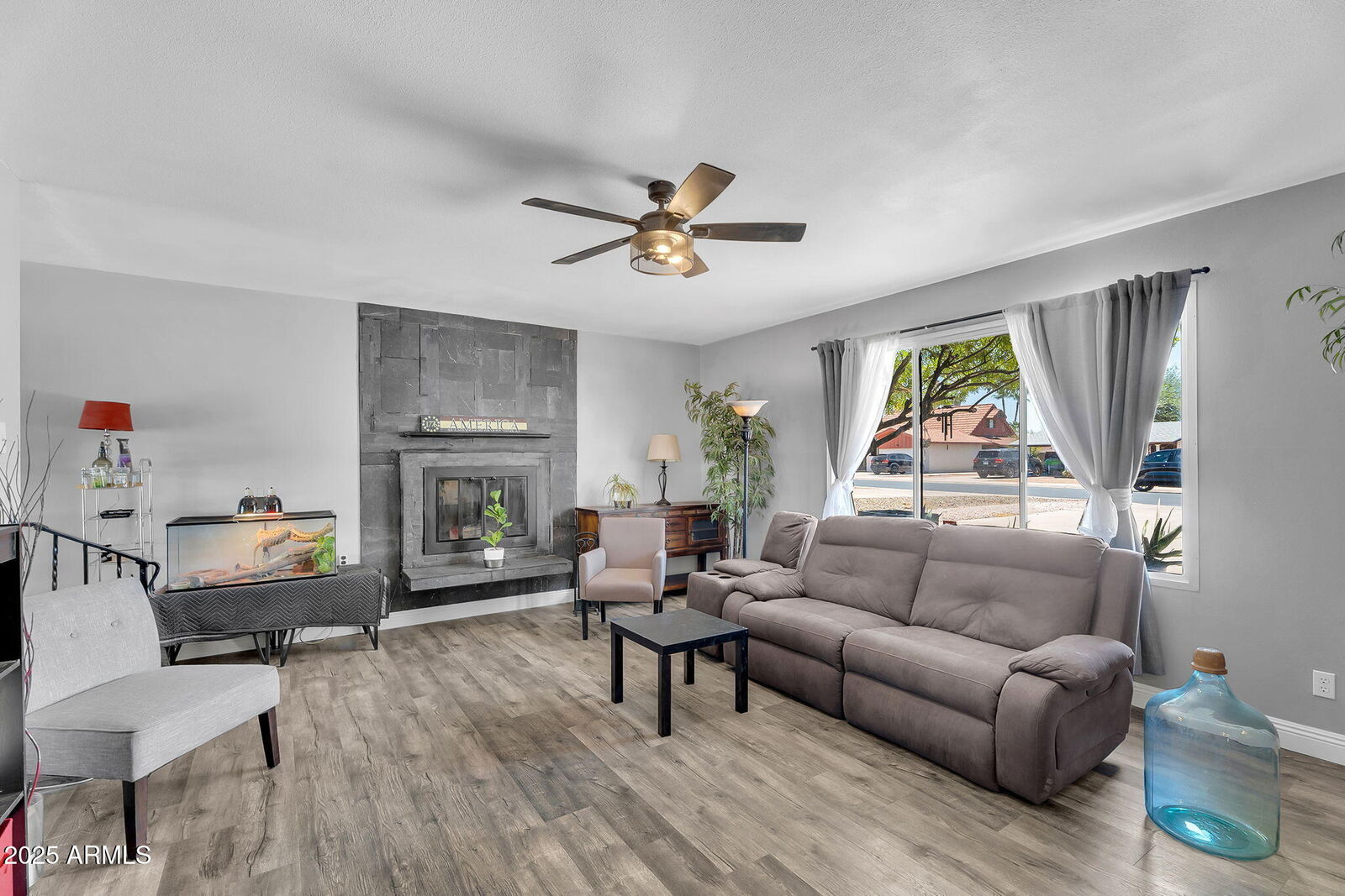 Property Photo:  122 E Hermosa Drive  AZ 85282 