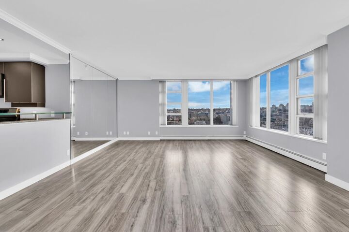Property Photo:  1228 Marinaside Crescent 1803  BC V6Z 2W4 