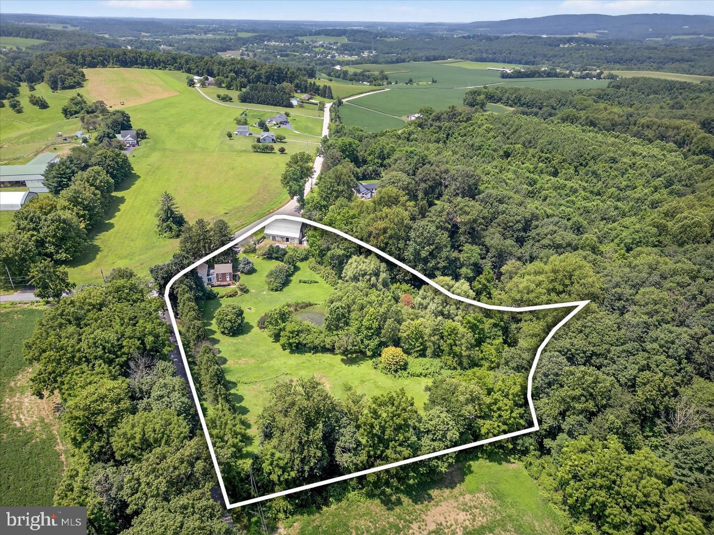 5605 Waltersdorff Road  Spring Grove PA 17362 photo