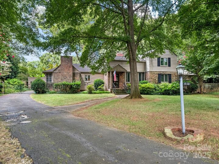 Property Photo: 1950 Overhill Road NC 28211