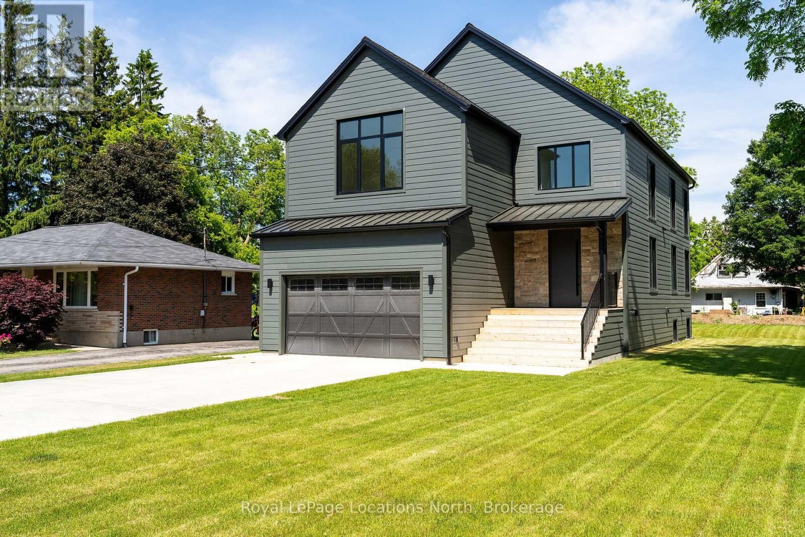 Photo de la propriété:  18 Melville Street  ON L0M 1P0 
