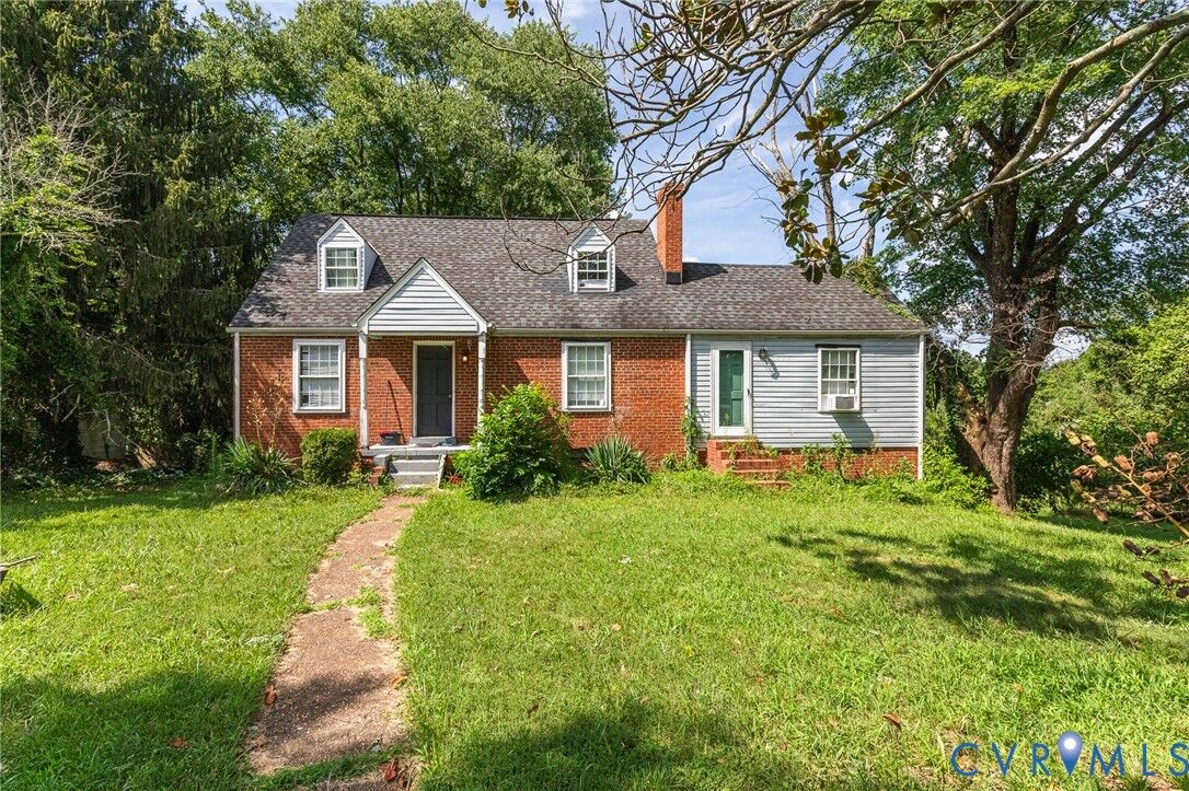 Property Photo:  7402 Antique Lane  VA 23116 