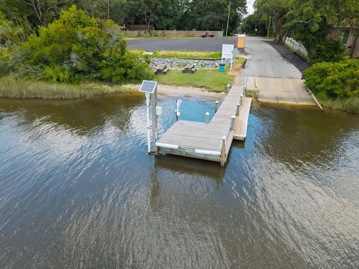Property Photo: 3147 Hickory Street FL 32566