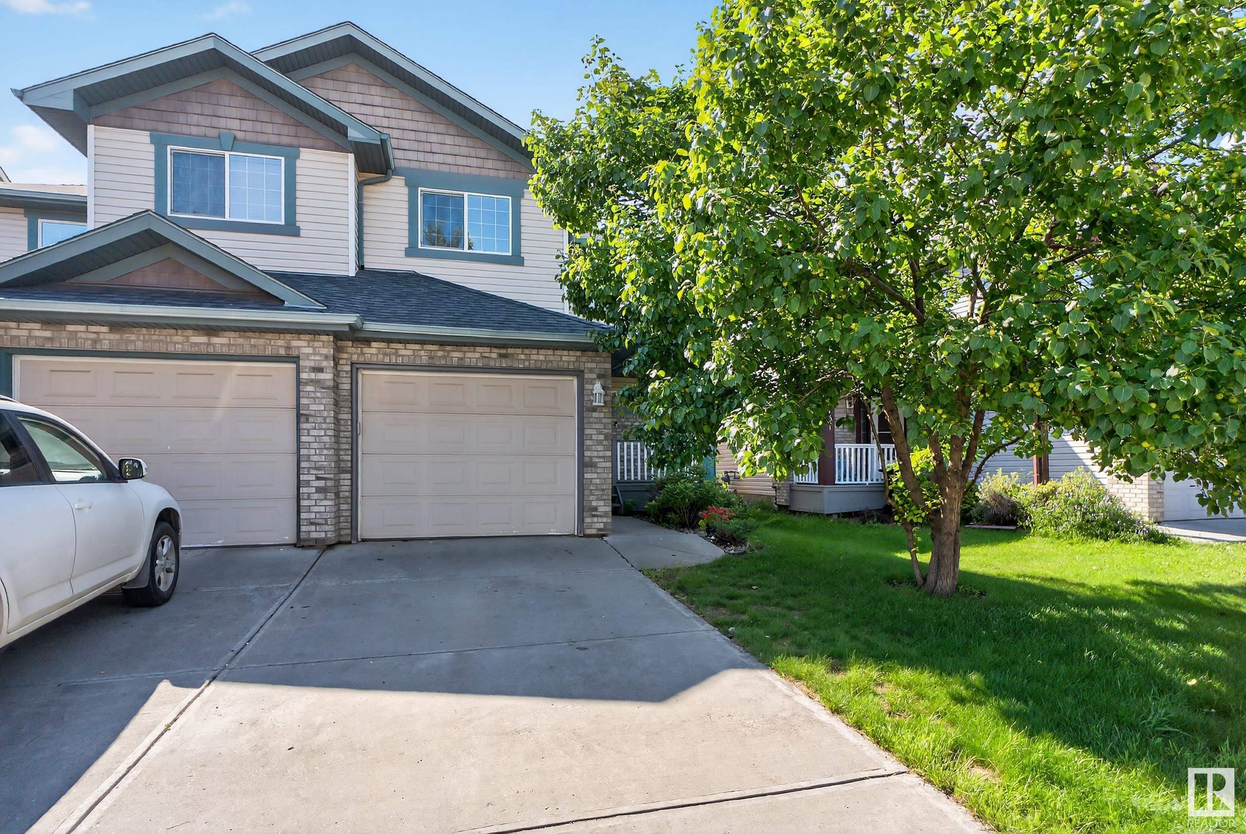 Photo de la propriété:  9135 Scott Crescent NW  AB T6R 0E5 