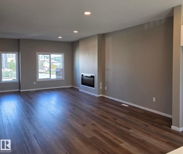Property Photo:  11 Sereno Lane  AB T8L 0Z9 