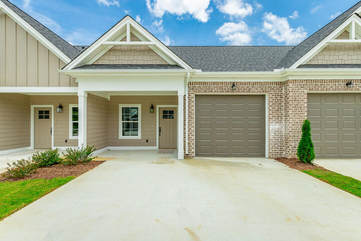 2590 Bannerman Lane  Chattanooga TN 37421 photo