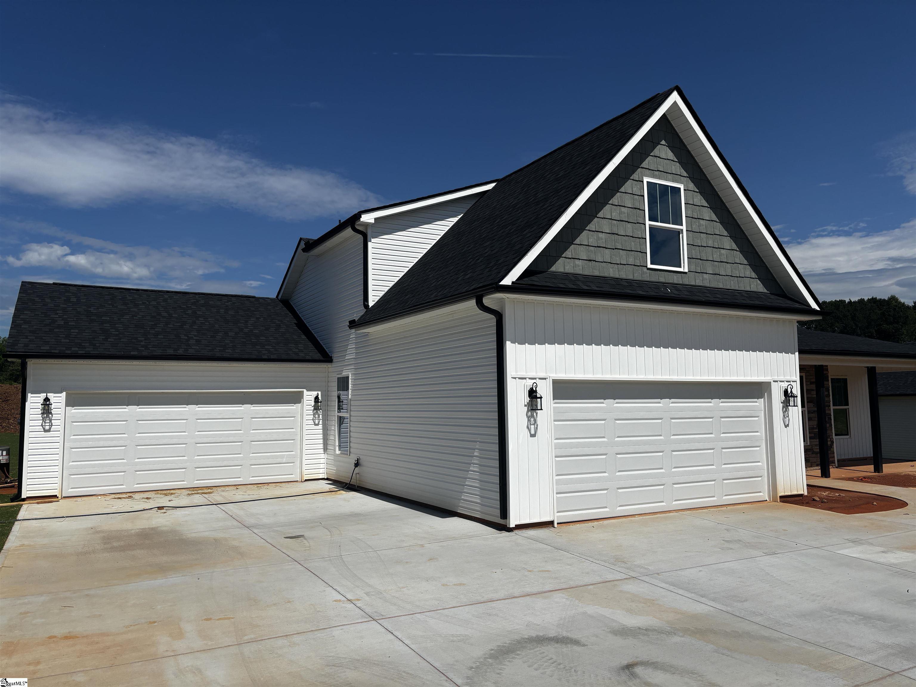 Property Photo: 104 Old Glory Court SC 29671