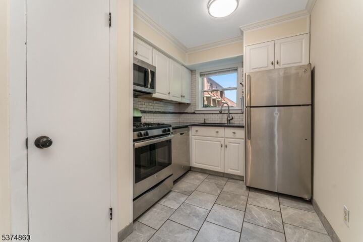 Property Photo: 707 Nottingham Way NJ 08822
