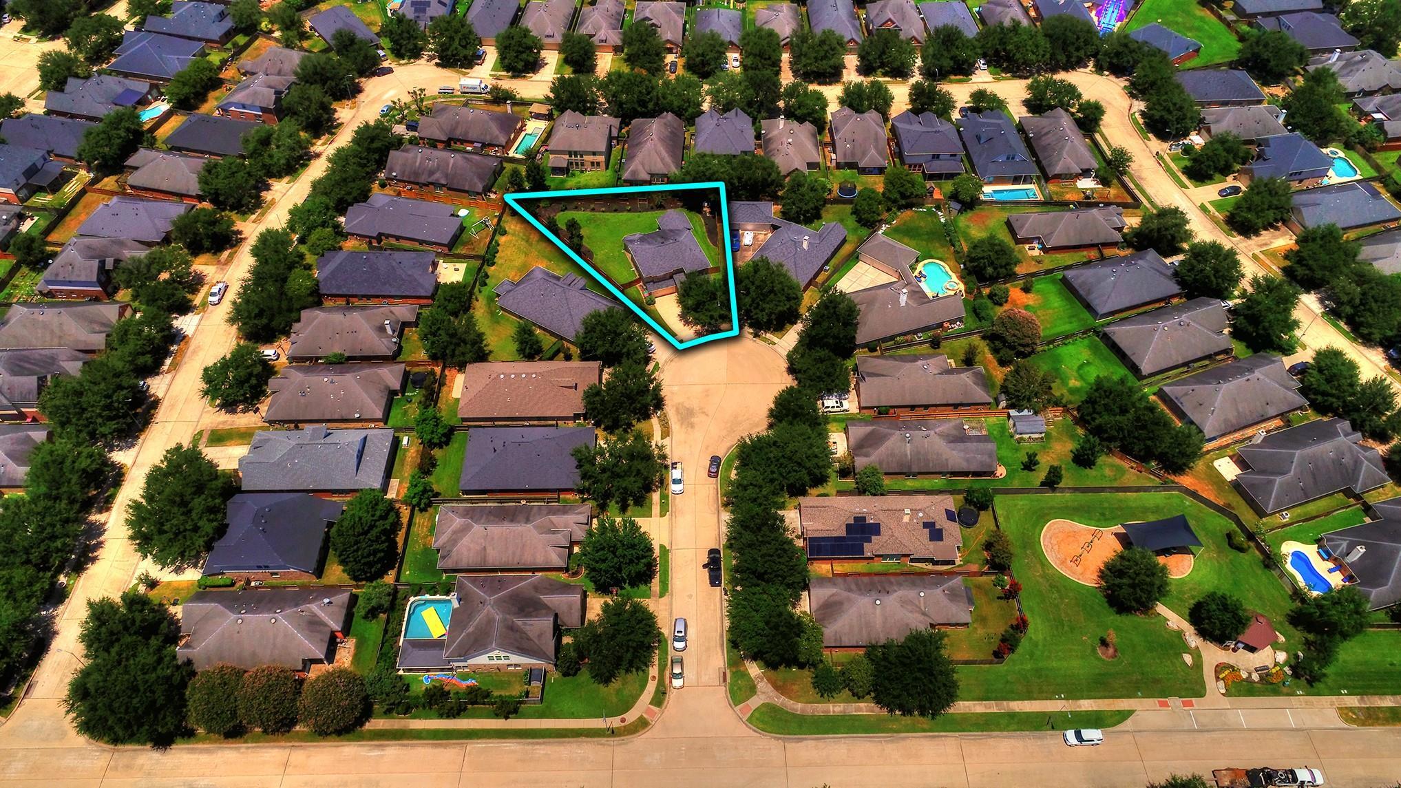 Property Photo: 2802 Helding Park Court TX 77494