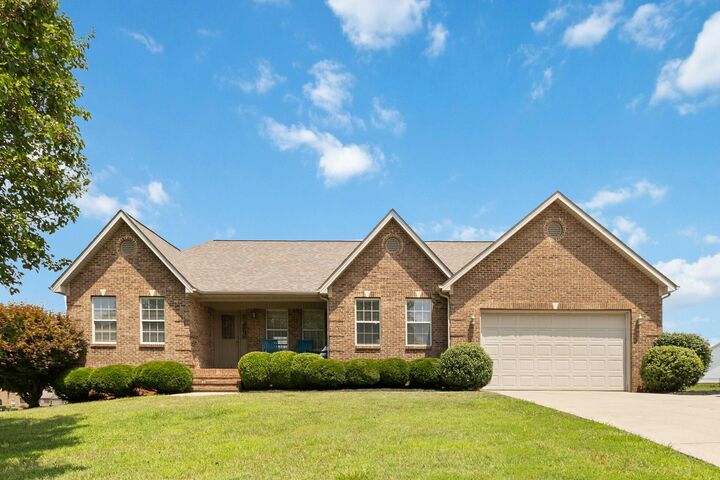 Property Photo:  211 Lake Forest Drive  KY 42503 