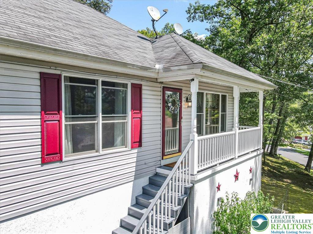 Property Photo:  2414 Woodcrest Drive  PA 18302 
