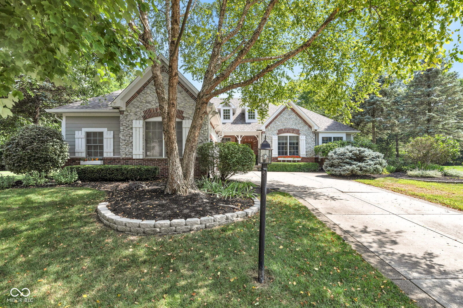 Property Photo:  11463 Silver Moon Court  IN 46060 