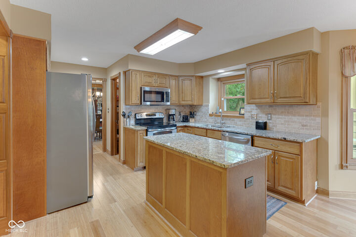 Property Photo:  1053 New Amsterdam Drive  IN 46142 