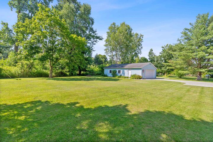 Property Photo:  5394 Ponderosa Drive  MI 48049 